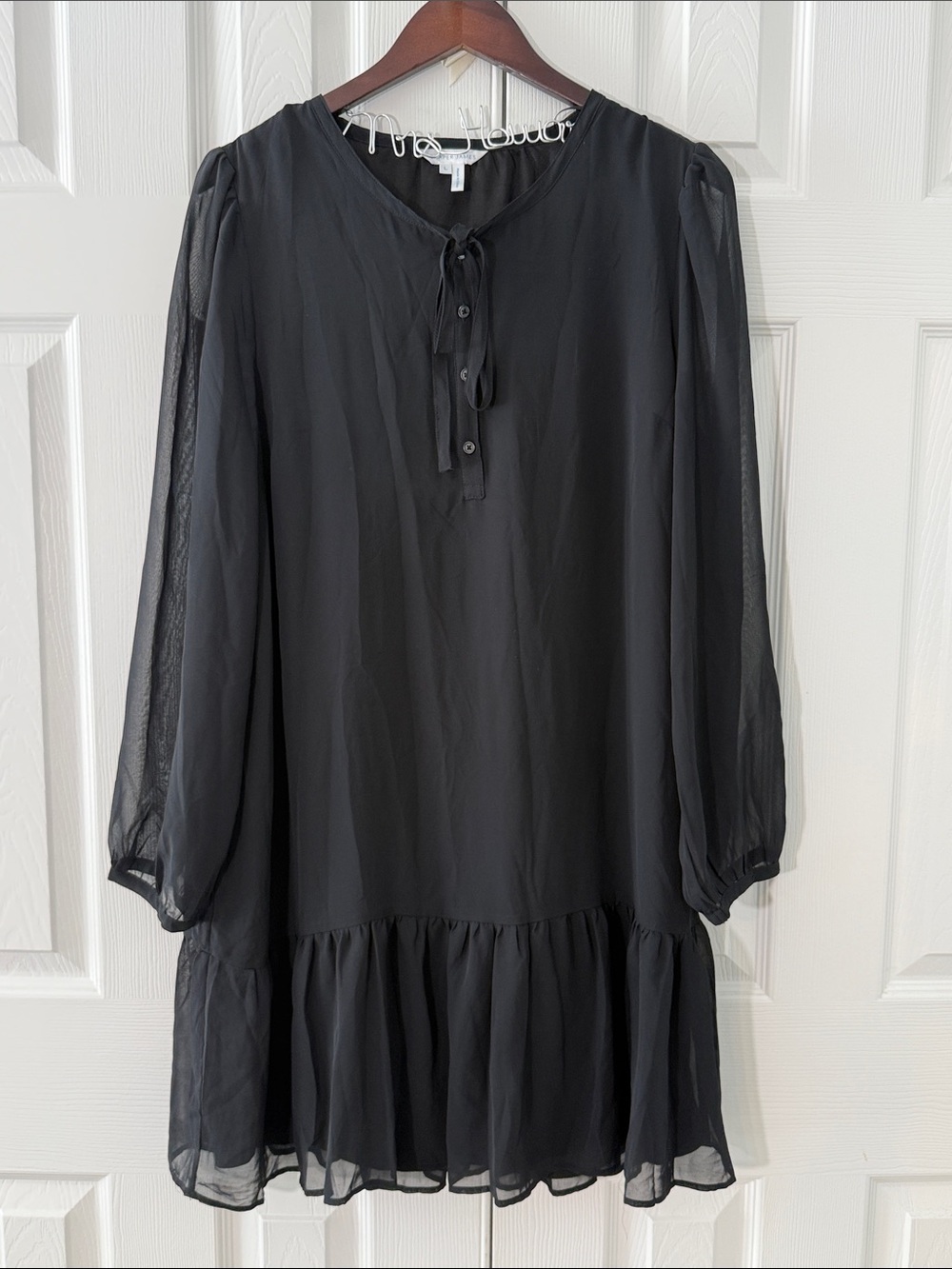 Draper James Chiffon Ruffle Hem Dress Women’s L Tie Neck Romantic Feminine